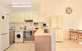 1Bd Beach Apartment